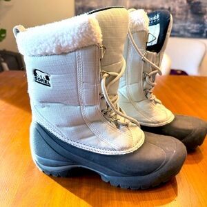 Sorel Cumberland Boots Winter Insulated Waterproof Rubber Lug Sole Women’s 7